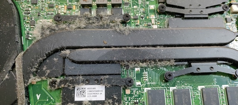 пил навколо термотрубки Asus