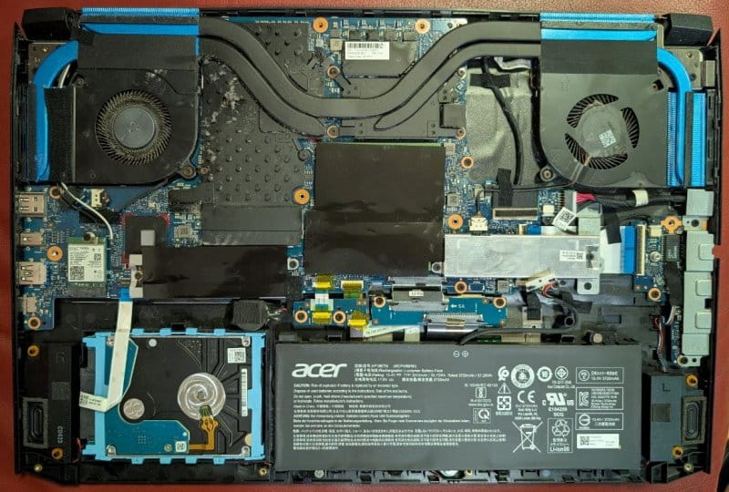 заходи безпеки під час роботи з ноутбуком Acer Predator Helios 300 N18I3