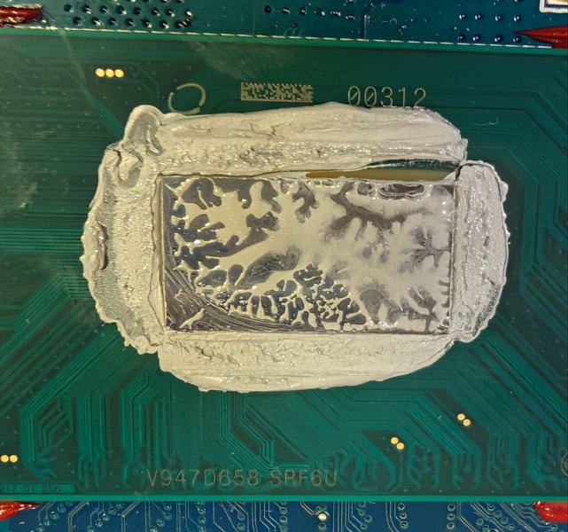 термопаста на процесорі ноутбука Acer Predator Helios 300 N18I3