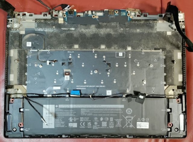 топкейс DEll X17 розібрано для чистки